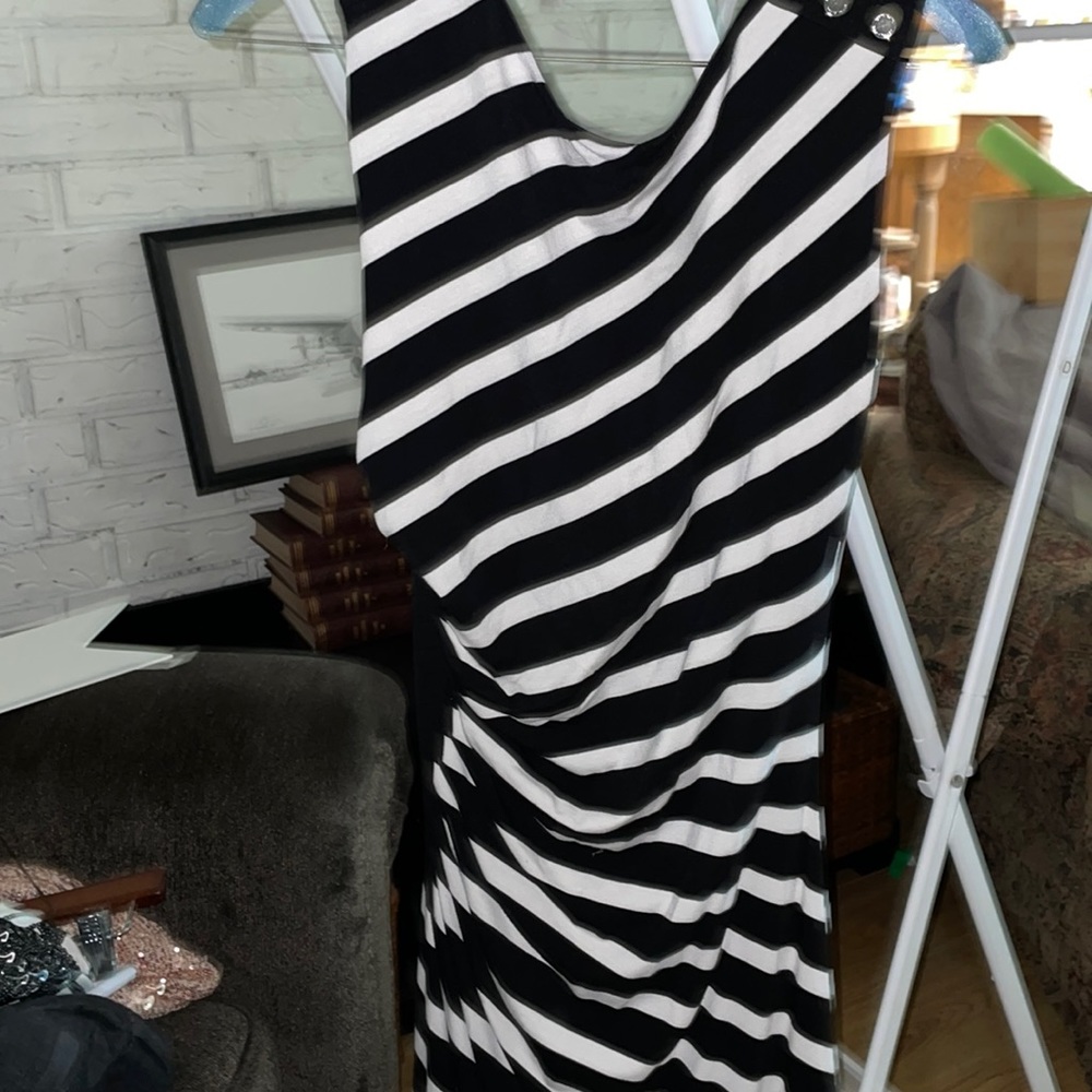 White House Black Market